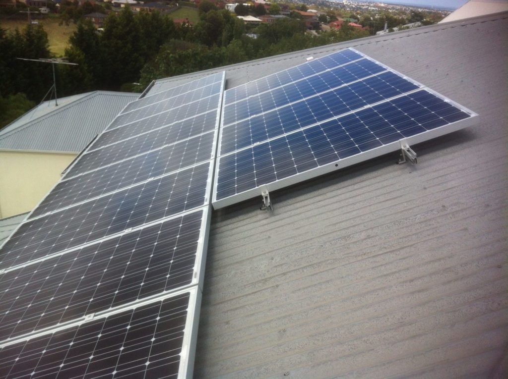 Solar panel installation at Geelong residential